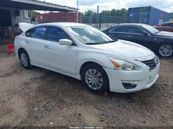  Salvage Nissan Altima