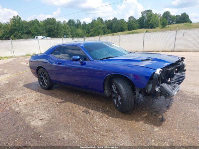  Salvage Dodge Challenger