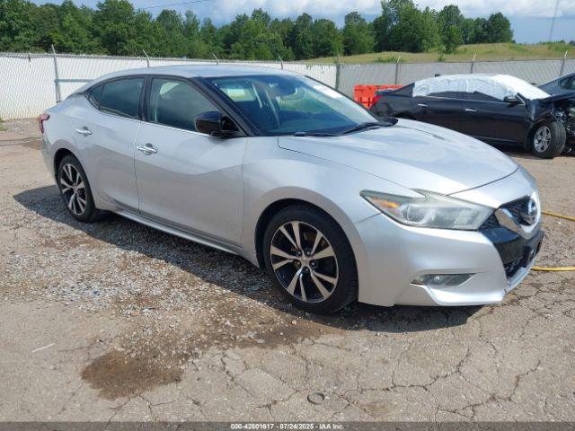  Salvage Nissan Maxima