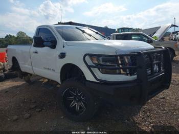  Salvage Nissan Titan