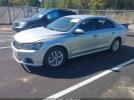 Volkswagen Passat 1.8t S Image 16