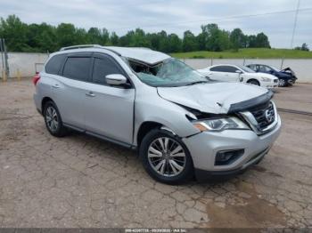  Salvage Nissan Pathfinder