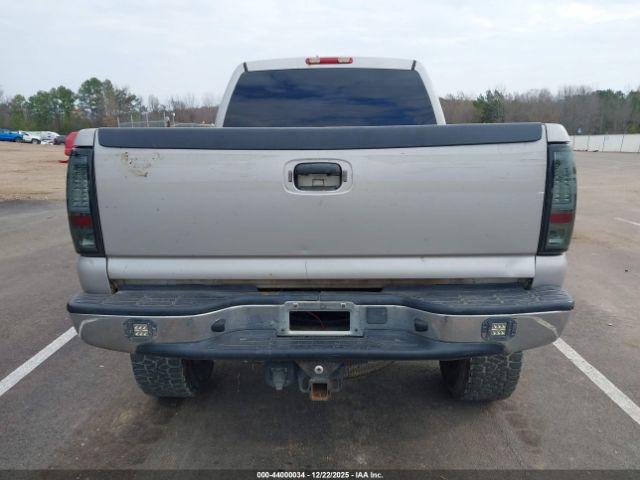 Chevrolet Silverado 2500 Lt Image 8