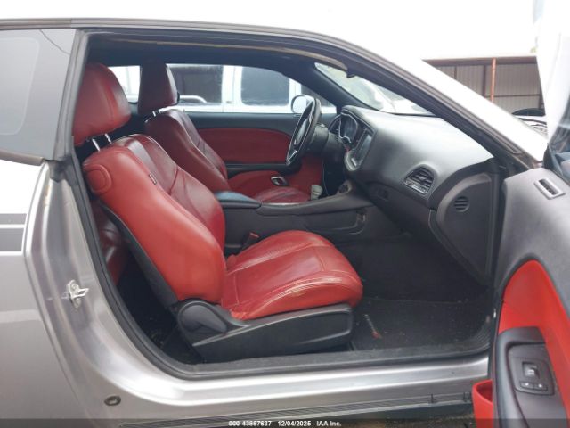 Dodge Challenger Sxt Plus Image 8