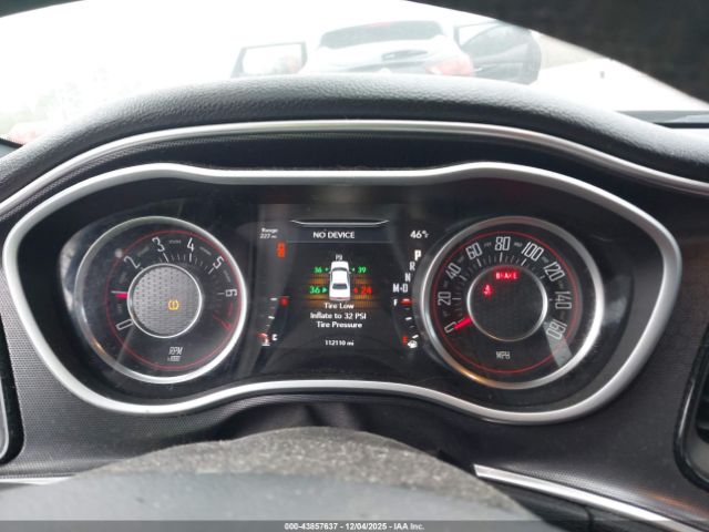 Dodge Challenger Sxt Plus Image 10