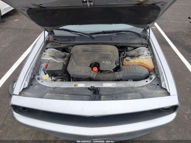 Dodge Challenger Sxt Plus Image 5