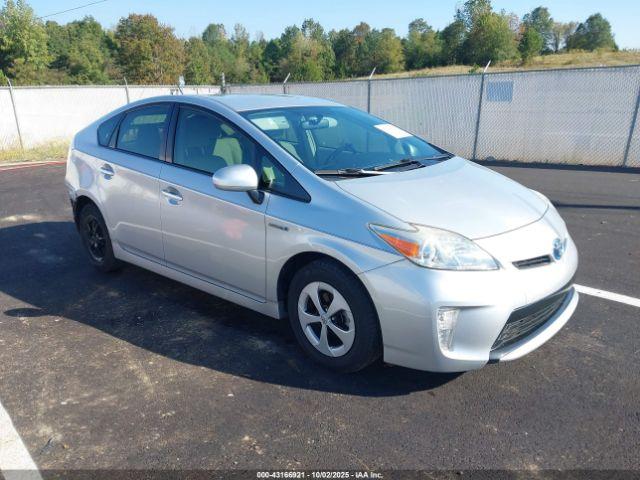  Salvage Toyota Prius