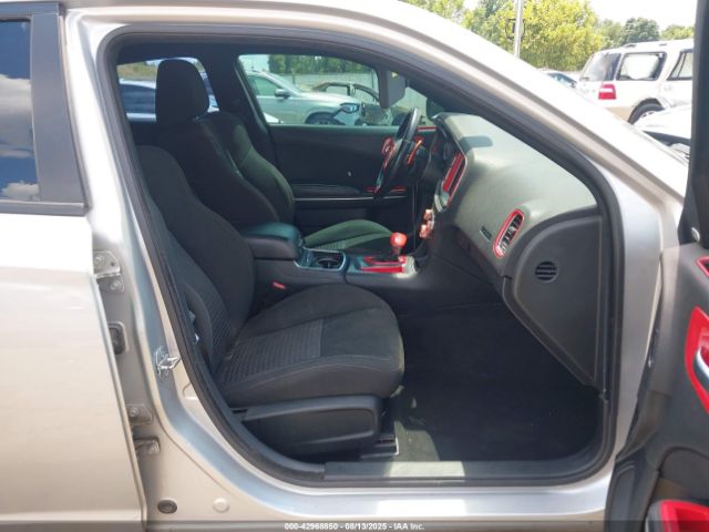 Dodge Charger Image 10