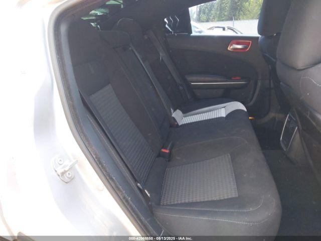 Dodge Charger Image 4