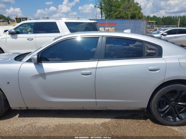 Dodge Charger Image 11