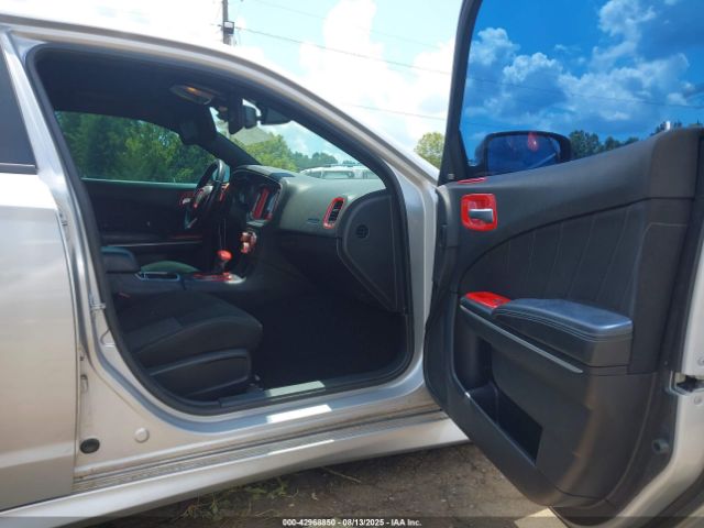 Dodge Charger Image 18