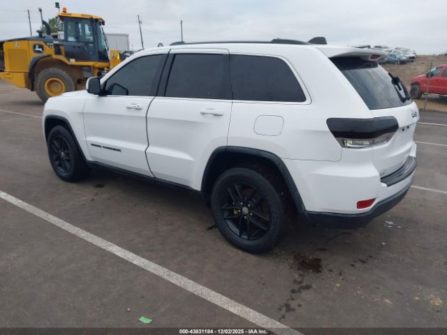 Jeep Grand Cherokee Laredo 4x2 Image 2