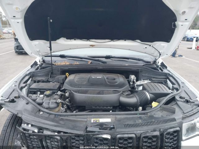 Jeep Grand Cherokee Laredo 4x2 Image 8