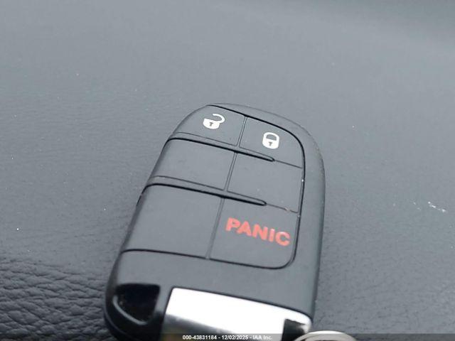 Jeep Grand Cherokee Laredo 4x2 Image 12