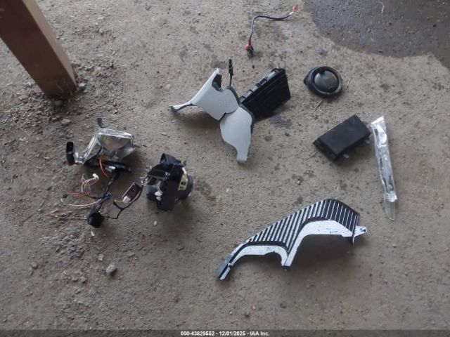 Ford Escape Titanium Image 11