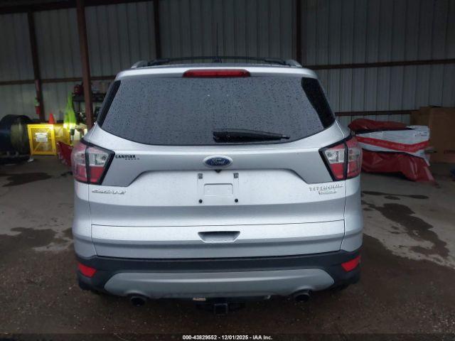 Ford Escape Titanium Image 10