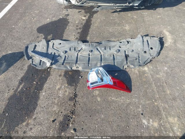 Ford Explorer Xlt Image 4