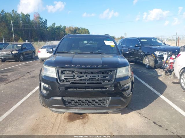 Ford Explorer Xlt Image 8