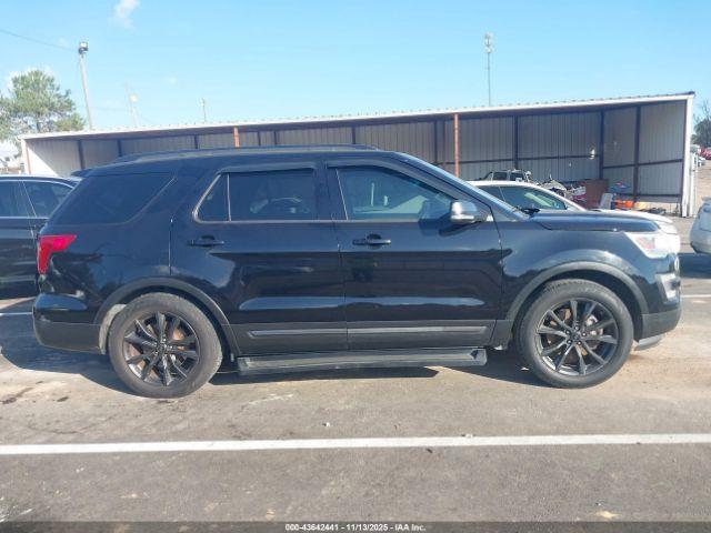 Ford Explorer Xlt Image 11