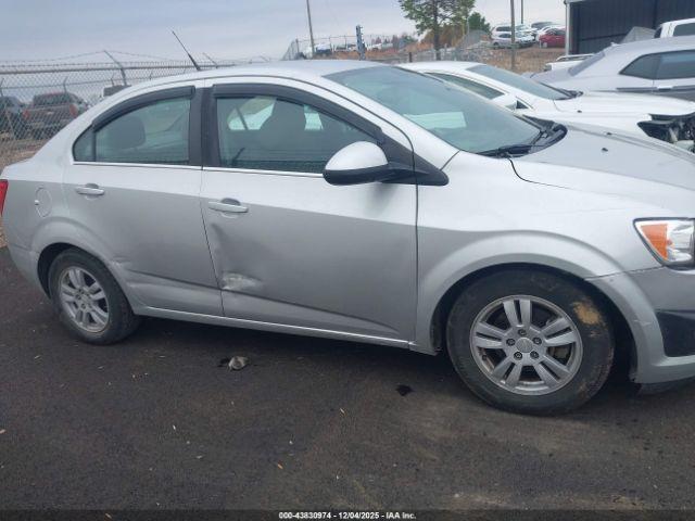 Chevrolet Sonic Lt Auto Image 2