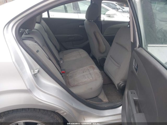 Chevrolet Sonic Lt Auto Image 3