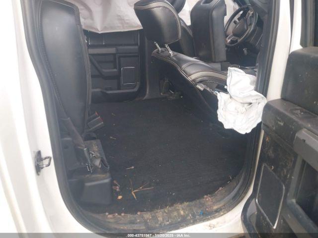 Ford F-150 Platinum Image 2