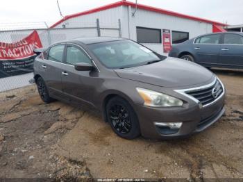  Salvage Nissan Altima