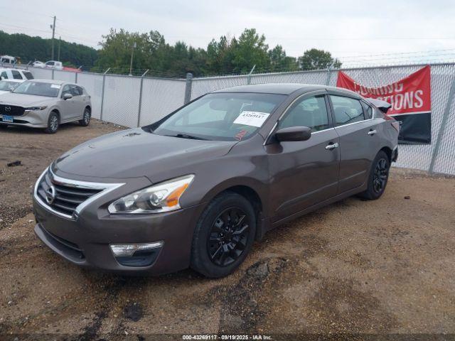 Nissan Altima 2.5 S Image 2