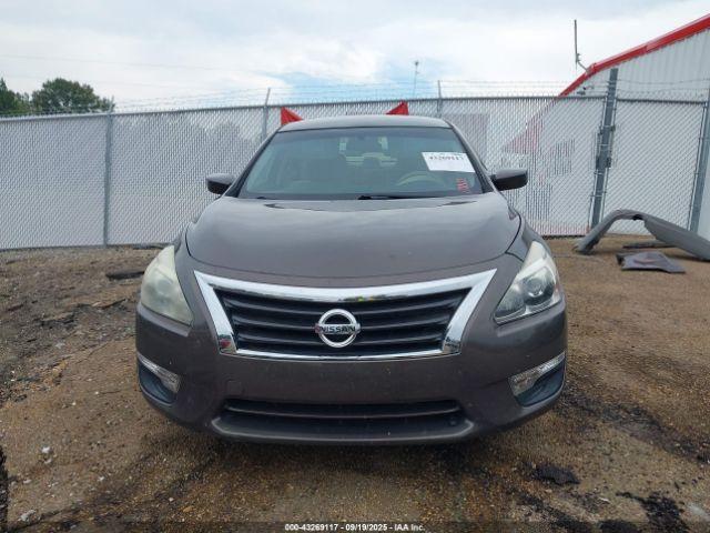 Nissan Altima 2.5 S Image 10