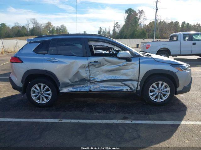 Toyota Corolla Le Image 10