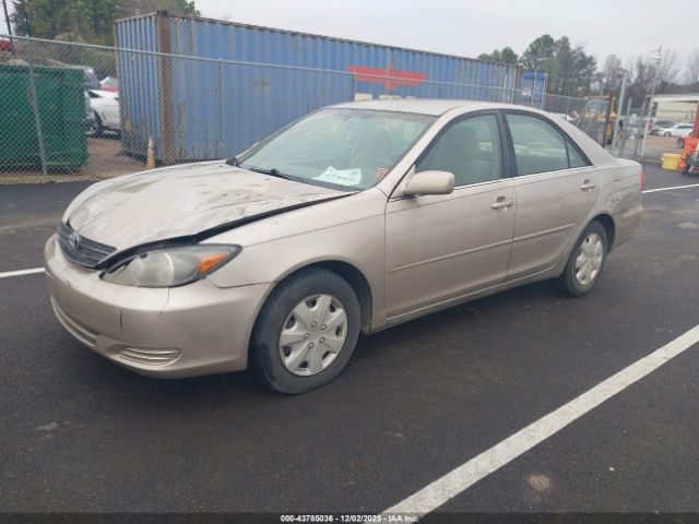 Toyota Camry Le Image 3