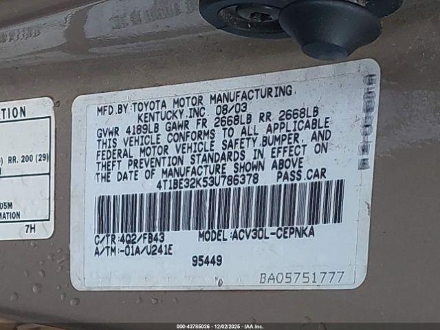 Toyota Camry Le Image 13