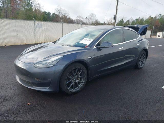 Tesla Model 3 Image 18