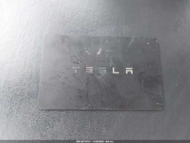 Tesla Model 3 Image 12