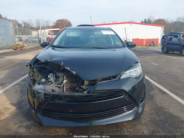 Toyota Corolla L Image 10