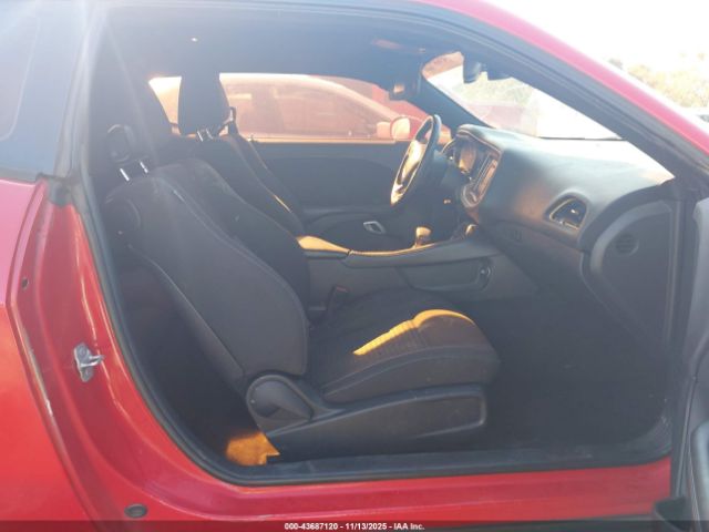 Dodge Challenger Sxt Image 13