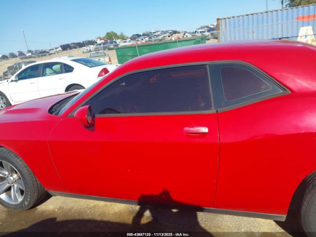 Dodge Challenger Sxt Image 9