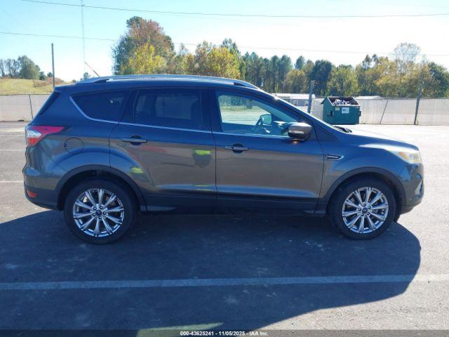 Ford Escape Titanium Image 15