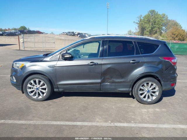 Ford Escape Titanium Image 13