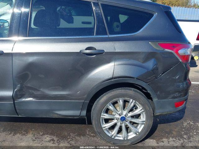 Ford Escape Titanium Image 12