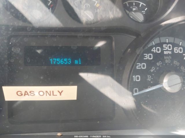 Ford F-450 Xl Image 10