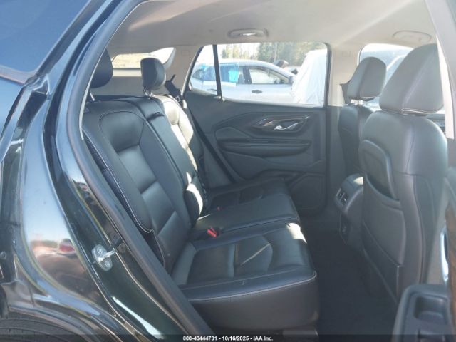 GMC Terrain Denali Image 12