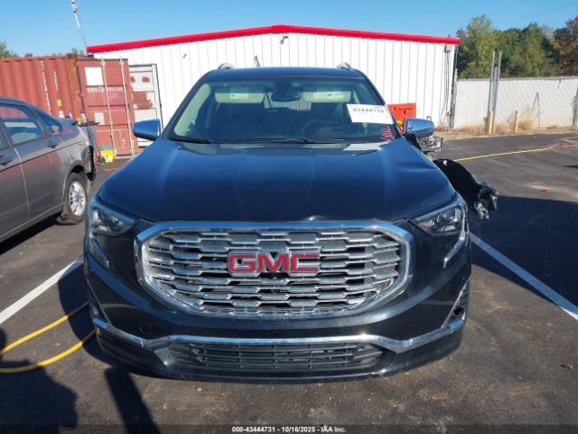 GMC Terrain Denali Image 8