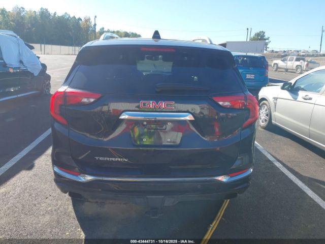 GMC Terrain Denali Image 16