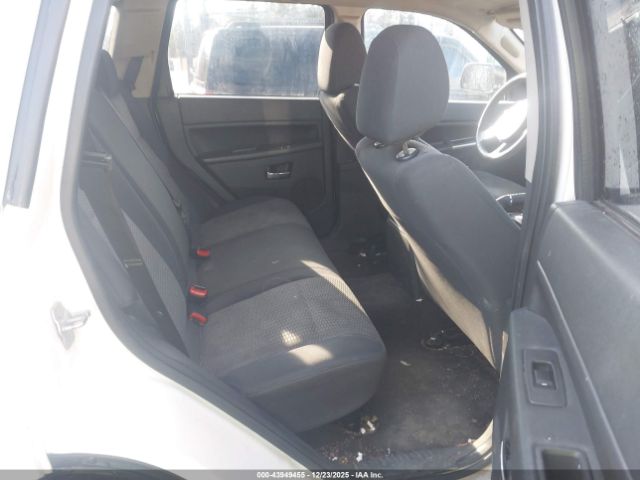 Jeep Grand Cherokee Laredo Image 2