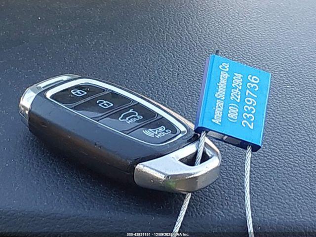 Hyundai SANTA FE Limited 2.0t Image 14