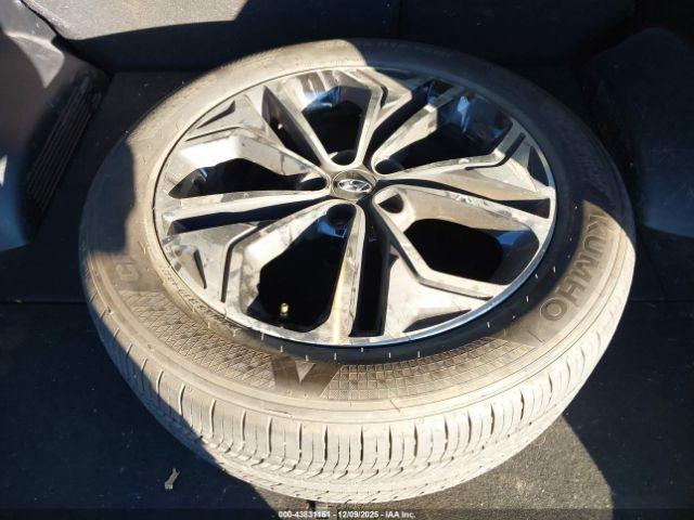 Hyundai SANTA FE Limited 2.0t Image 16