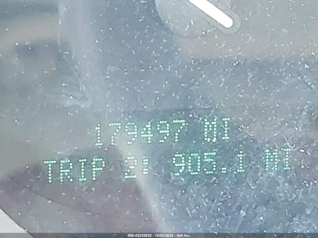 Buick LeSabre Custom Image 9