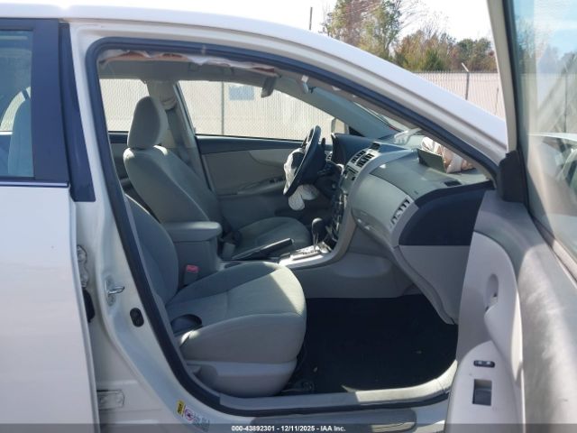 Toyota Corolla Le Image 5