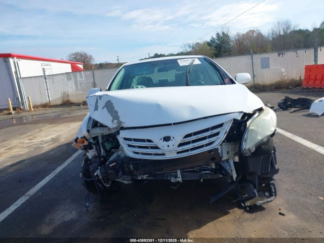 Toyota Corolla Le Image 9